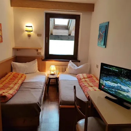 Garofol Da Mont-dolomiti E Relax Apartment